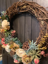Load image into Gallery viewer, Earthy Succulents Wreath

